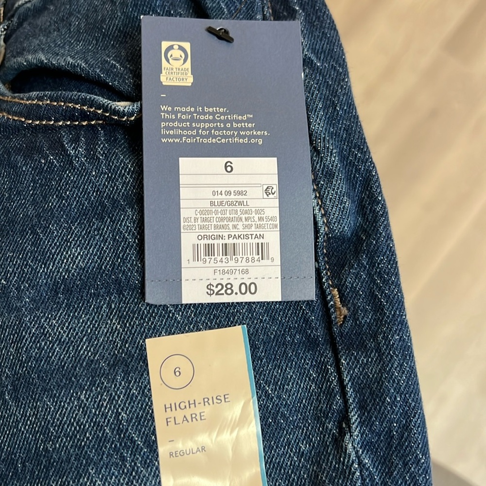 NWT‎ Universal Thread Dark Wash High Rise Flare Jeans- 6 - Picture 4 of 8